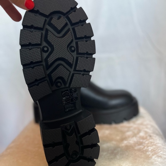 Anklet platform boots - Picture 4 of 5